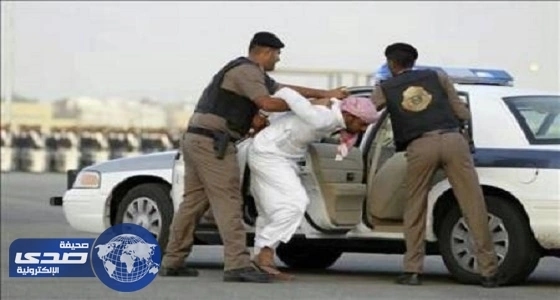 الإطاحة بمزيفي العملات الورقية في رفحاء