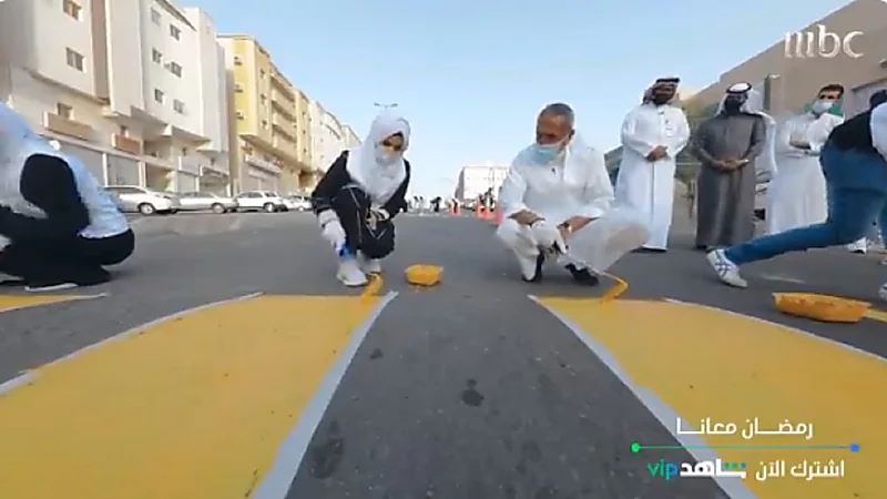 بالفيديو.. "الشقيري" يشارك في إنشاء طرق مشاة للمدارس والمساجد