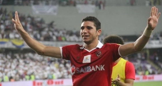 الأهلي المصري يوافق على رحيل قلب دفاعه بشرط