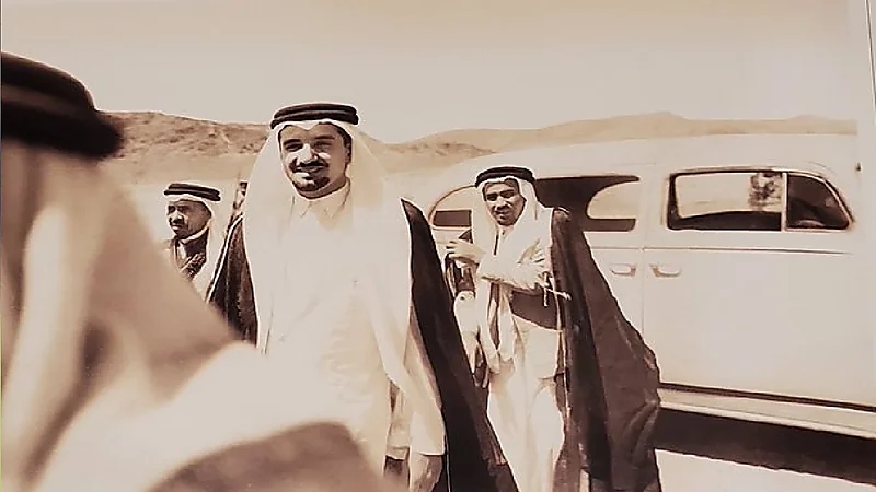بالفيديو.. مذيعة تتغزل في مراسل على الهواء دون علمها بظهور الصوت