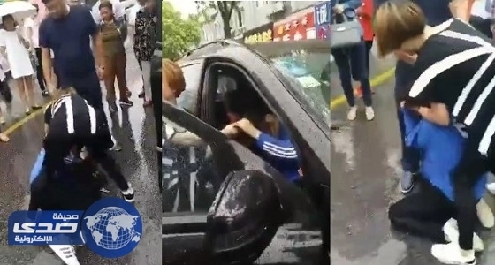 بالفيديو.. الأمن الإيراني يعتدي على متظاهرة ويمزق ملابسها