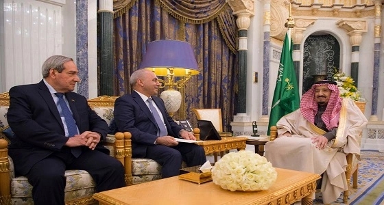 خادم الحرمين يستقبل وزير التخطيط بالوكالة في العراق