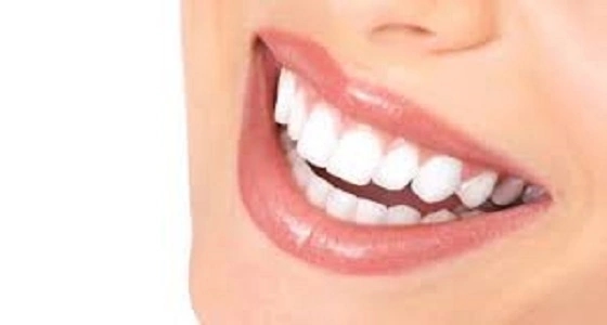 طرق خاطئة تتلف الأسنان يجب تجنبها