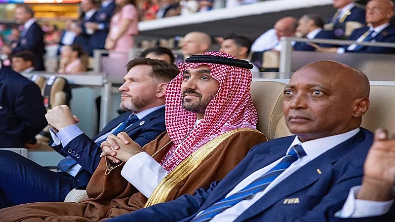 وزير الرياضة يشهد المباراة الافتتاحية لبطولة كأس العالم للأندية.. صور