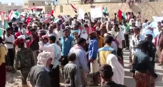 بالفيديو.. أهالي " سقطرى " يحتشدون لإيقاف الحملة التحريضية القطرية ضد الإمارات