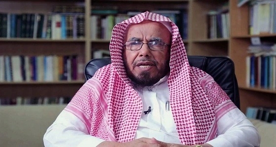 بالفيديو.. " المطلق " يجيز اطلاع الأبناء وزوجاتهم على عورة والديهم المسنين