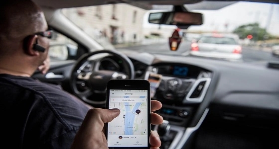" النقل " تشن حملات تفتيشية على سائقي " تطبيقات الأجرة " بالرياض