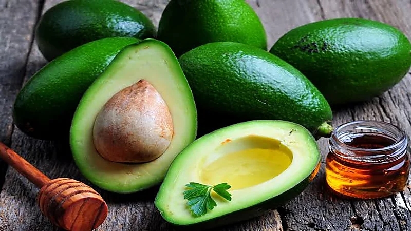 طرق استخدام الأفوكادو للعناية بالشعر