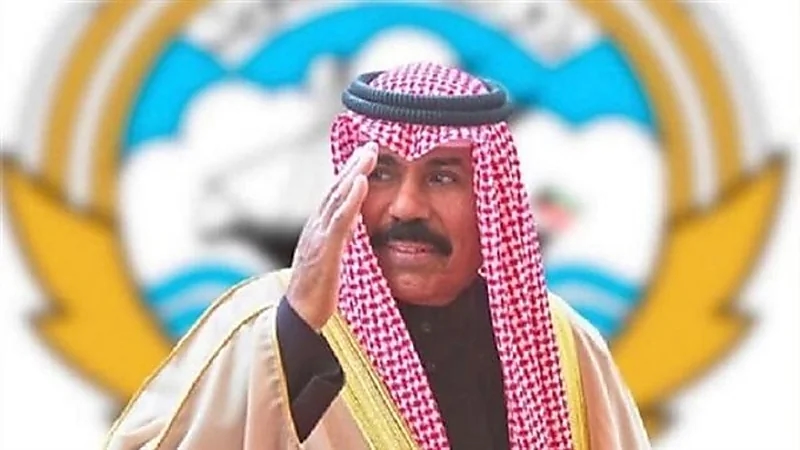 بالفيديو .. لحظة فرار امرأة وطفليها من الدهس تحت عجلات القطار