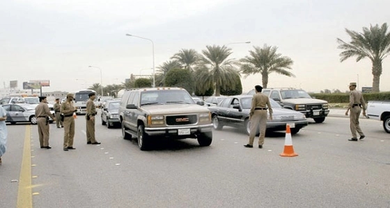 أمن الطرق: رصدنا مخالفات لتجاوز الخط الأصفر.. والنظام على الجميع