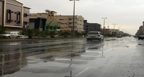 هطول أمطار على تبوك ومحافظة ضباء