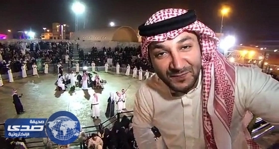 جماهير الامارات تدعم منتخبهم  أمام أستراليا بـ"تيفو" يغطي 10 آلاف مقعد