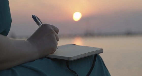أبرزها إثبات أنك موجود.. 24 سببا للكتابة
