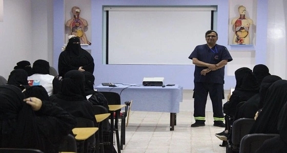 معلمة بمركز تخاطب تنقذ حياة فتاة قطع تنفسها