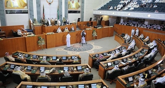 " مجلس الأمة الكويتي " يناقش قبول الأجانب في الجيش الوطني