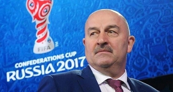 مدرب روسيا يعلق على تغيير إدارة الأخضر.. ويؤكد: نراقب الأداء