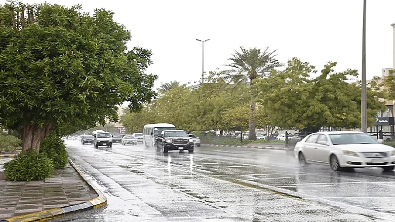 "الأرصاد": أمطار متوسطة ورياح شديدة على جازان