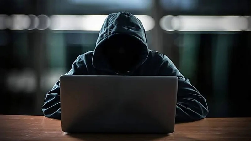 مختص يحذر من الانخداع بحسابات الترويج لـ "المساج"