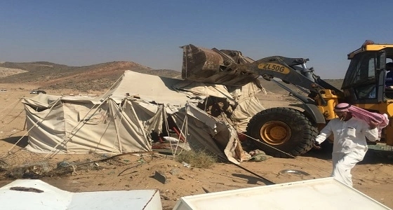بالصور .. بلدية الشوقية تزيل 5 مخيمات و6 حظائر تشوه المنظر العام