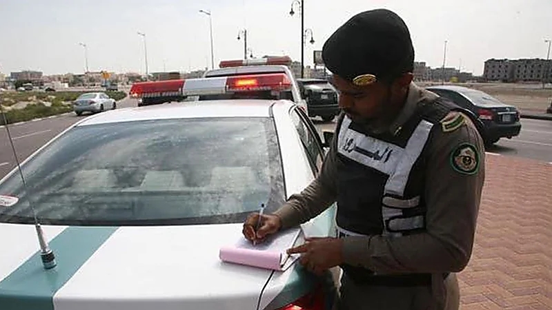 المرور يتفاعل مع شكوى شخص تعرضت مركبته للاصطدام في أحد المواقف