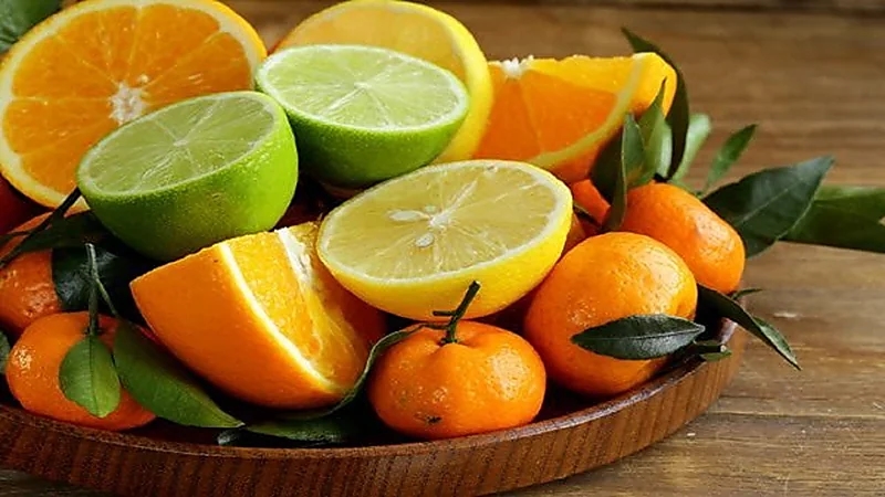 الحمضيات تساعد على التخلص من رائحة الفم الكريهة