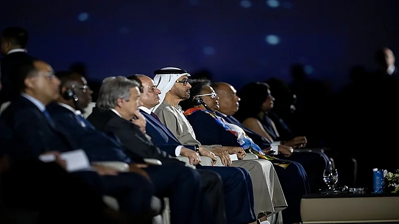 تعليق الشيخ محمد بن زايد على نداء الرئيس المصري لوقف الحرب في أوكرانيا