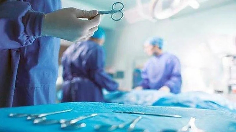 "فريق طبي" ينجح بنقل أعضاء متوفى دماغيًا من القنفذة إلى الرياض
