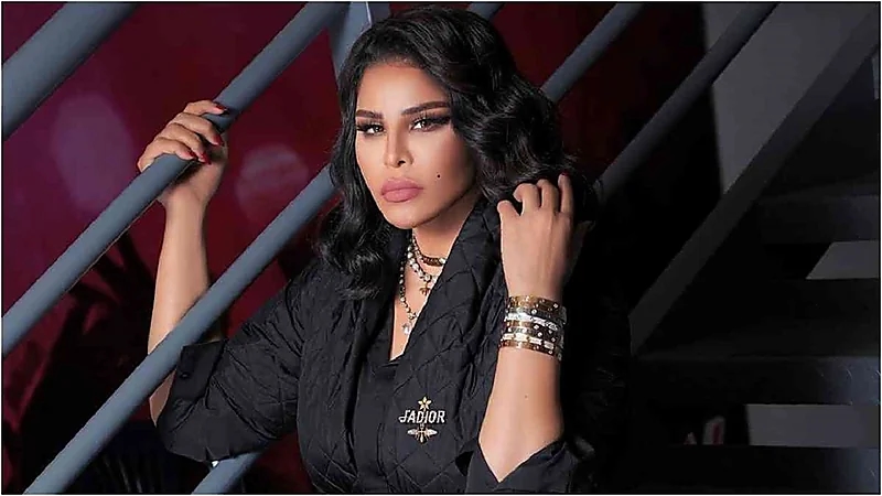 بالفيديو.. أحلام تفاجيء جمهورها بتغير ملامحها