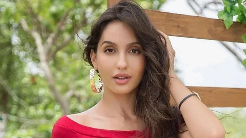التحقيق مع فنانة استعراضية مغربية لتورطها مع عصابة