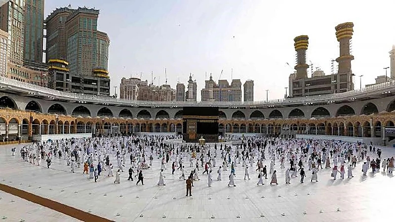 آليات إصدار تصاريح العمرة لمواطني دول الخليج والقادمين من الخارج