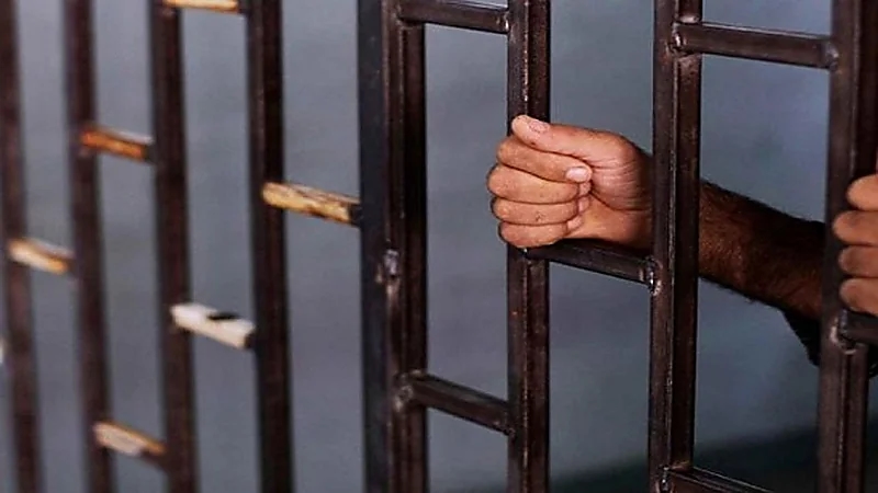 السجن 24 عامًا لبريطاني وصفه القاضي بأنه سيء بشكل لا يوصف