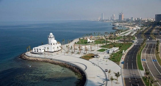 مراسم أولية للزواج في واجهة جدة البحرية تثير الاستنكار