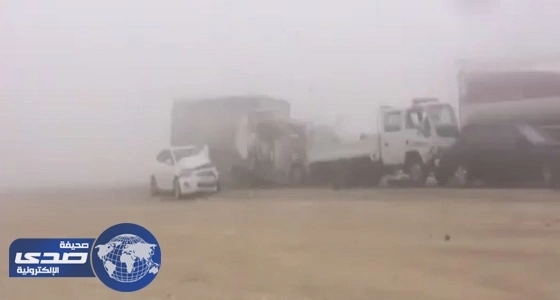 بالفيديو.. " الضباب " ينتج حوادث بالجملة على طريق أبو حدرية