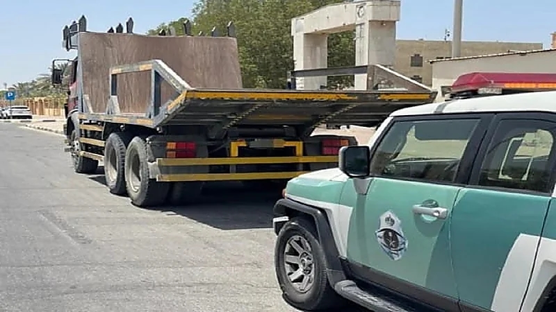 ضبط قائد مركبة دخل معاكس في منعطف بالخبر 