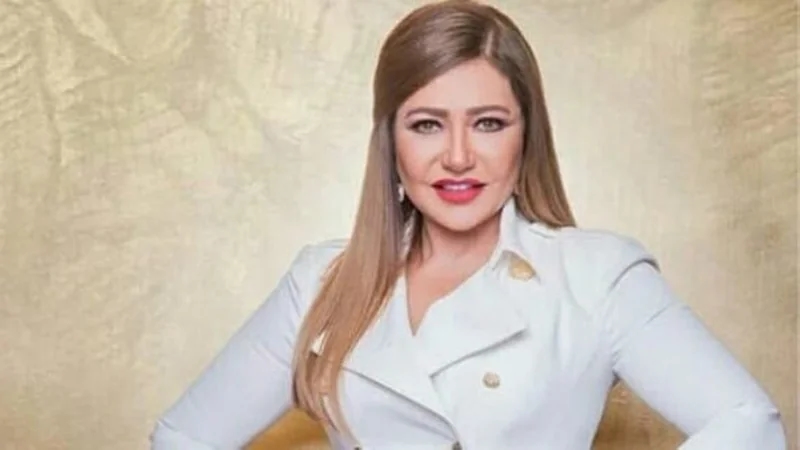 بالفيديو.. ليلى علوي تتعرض لوعكة صحية أثناء تواجدها بمهرجان البحر الأحمر السينمائي
