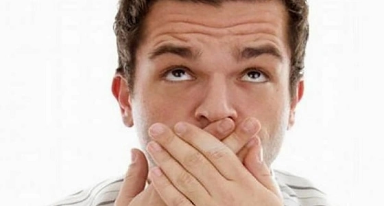 دراسة: خلل جيني يتسبب في رائحة النفس الكريهة