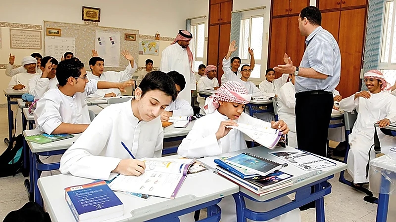 الامارات تعلن السماح بالعودة التدريجية للتعليم الواقعي في المدارس