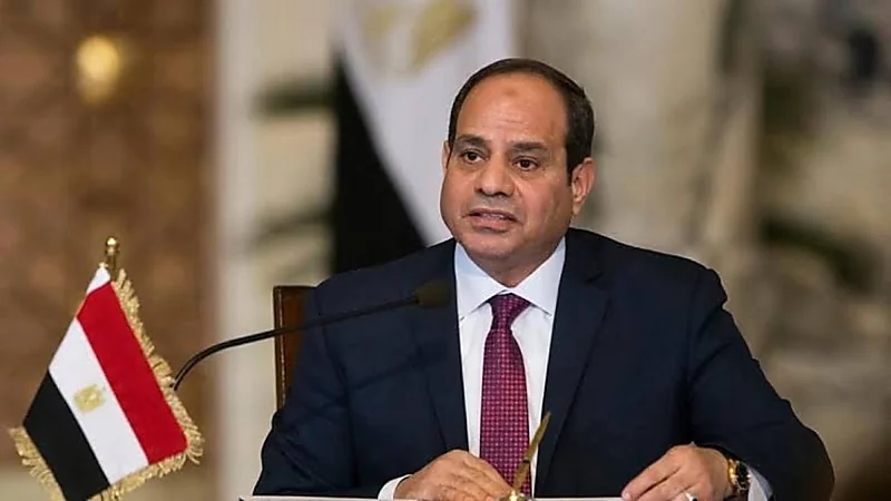 السيسي يفتتح قاعدة «3 يوليو» البحرية ويطالب بتصوير الأطفال أمام الطائرات