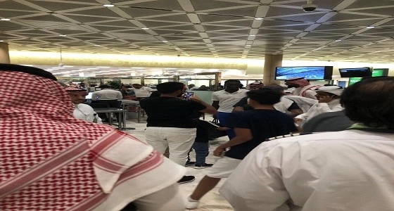 بالفيديو.. " قوميز " يصل إلى مدينة الرياض لإتمام التعاقد مع الهلال