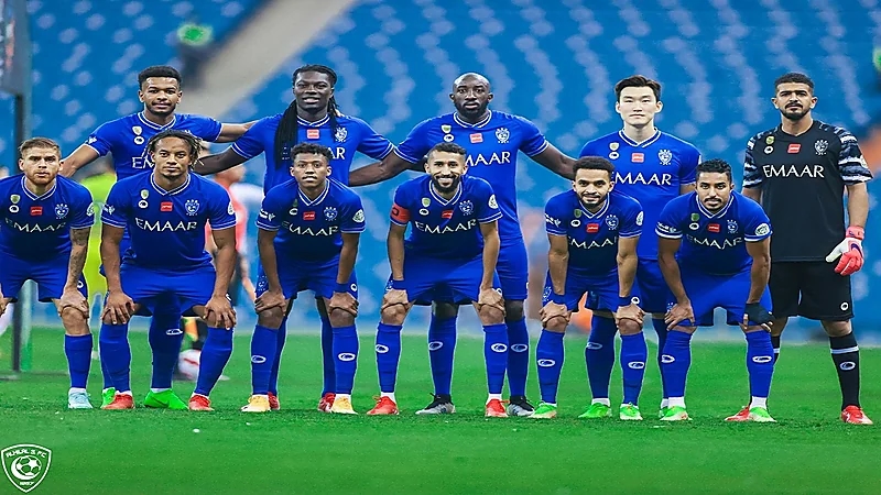 الهلال يجتمع بلاعبيه لمعرفة أسباب سوء مستوى الفريق 