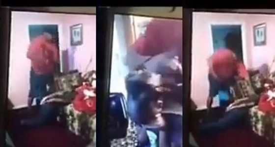 بالفيديو.. رجل يقص شعر ابنته لتحميلها " سناب شات "