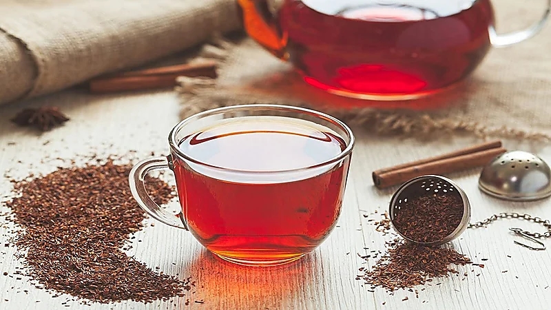 بالفيديو.. استشاري يوضح فوائد شرب 3 أكواب شاي أسبوعيًا