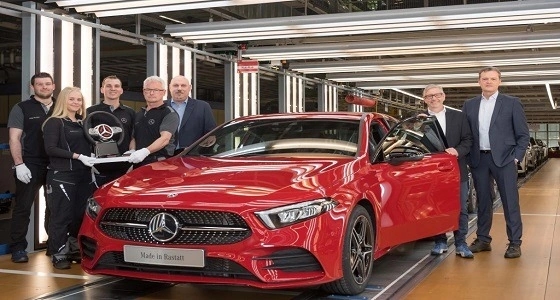 بالفيديو.. مرسيدس تستعرض موديلها الجديد لعام A-Class " 2018 "