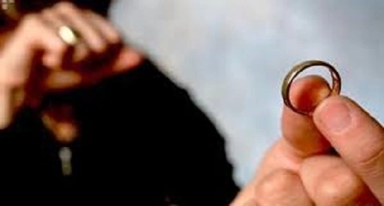 سيدة طالبت زوجها بنصف دعم " حساب المواطن " بالدمام فطلقها