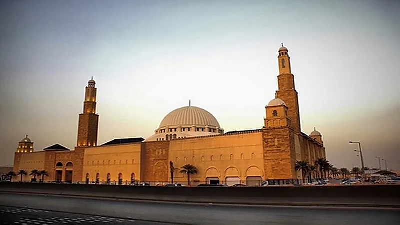 خطباء الجمعة يقدمون قصصاً مؤثرة من مأسي التدخين