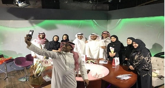 قناة السعودية تنهي عقد مذيعتين دفعةً واحدة