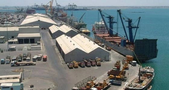 مدير موانئ عدن: حركة الملاحة البحرية عادت لطبيعتها
