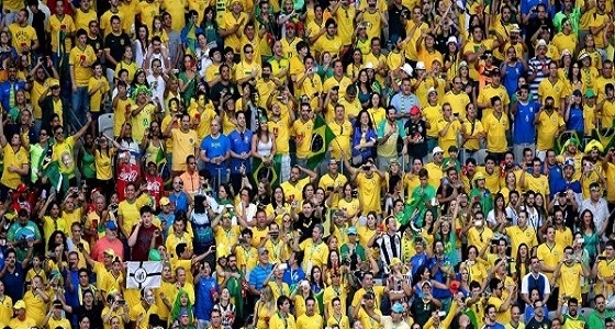 إصابة 30 مشجع بعد إطلاق الشرطة رذاذ الفلفل عليهم بالبرازيل