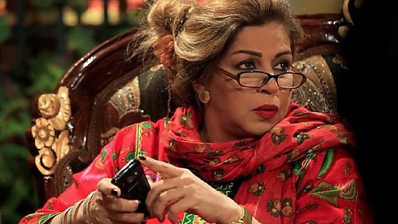 صورة.. فخرية خميس تكشف تفاصيل حالتها الصحية بعد استئصال ثدييها