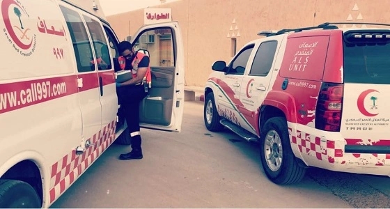 بالصور.. إنقاذ خمسيني توقف قلبة بالجنادرية بمساعدة فرق الهلال الأحمر
